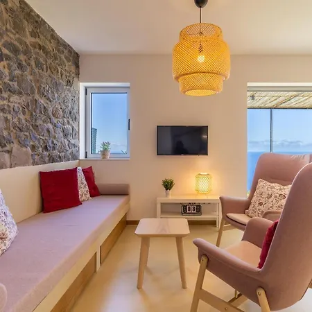 Villa Flora - Nature & Tranquility - Heated Pool Optional *